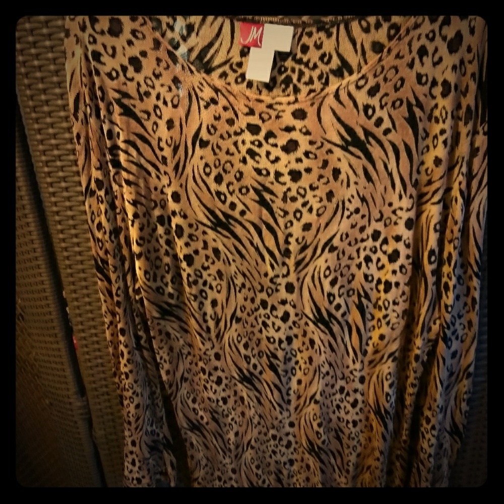 Lady's shirt